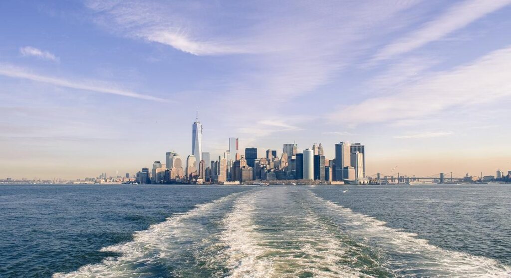 New York to Toronto Flight Time